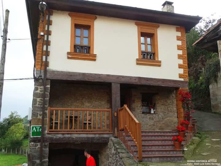 Casona Angliru Apartment Riosa Exterior photo
